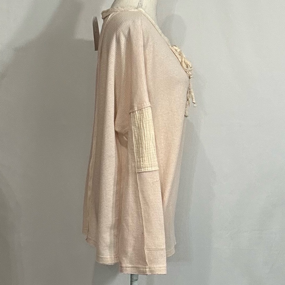 POL Textured Henley Pullover - Picture 3 of 6